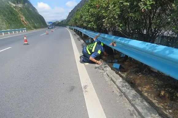 贺州高速路波形护栏